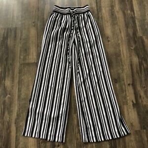New York and Company Stretch Striped Wide Leg Pants